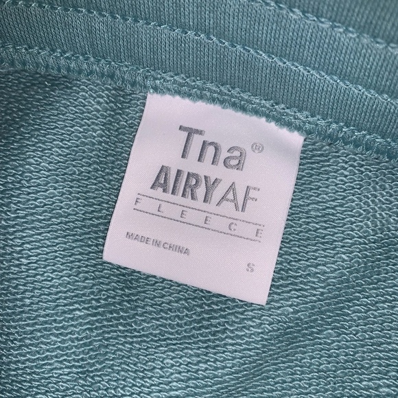 Aritzia TNA Airy AF Fleece Perfect Skirt Size Small - Picture 2 of 3